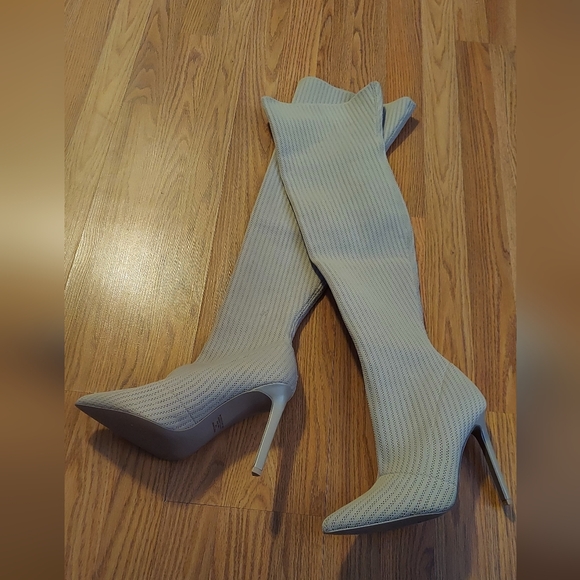 Size 10 knee high boots - Picture 4 of 6